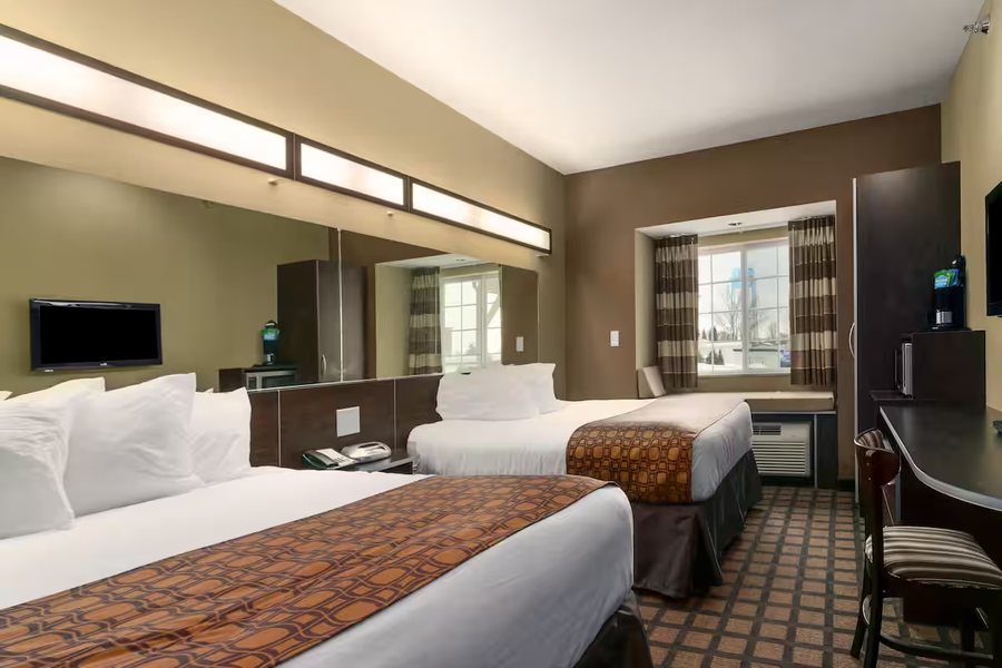Microtel Inn Suites By Wyndham Minot — Guest room