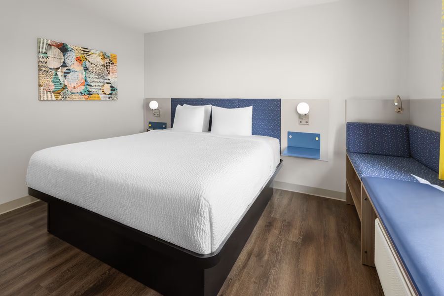 Microtel Inn Suites by Wyndham Rehoboth Beach — Guest room