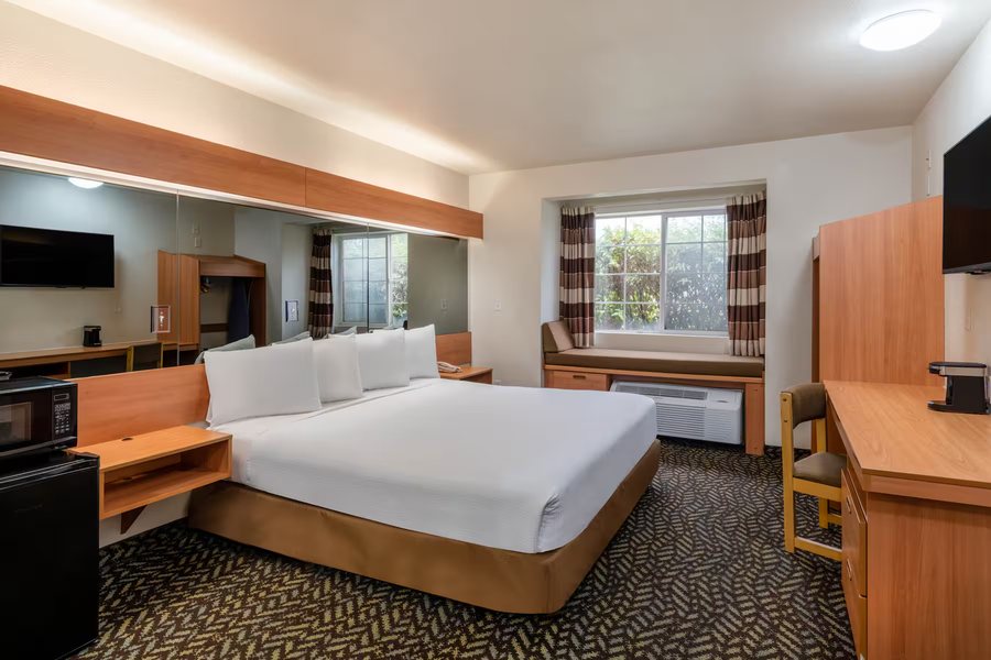Microtel Inn Suites by Wyndham Salt Lake City Airport — Guest room