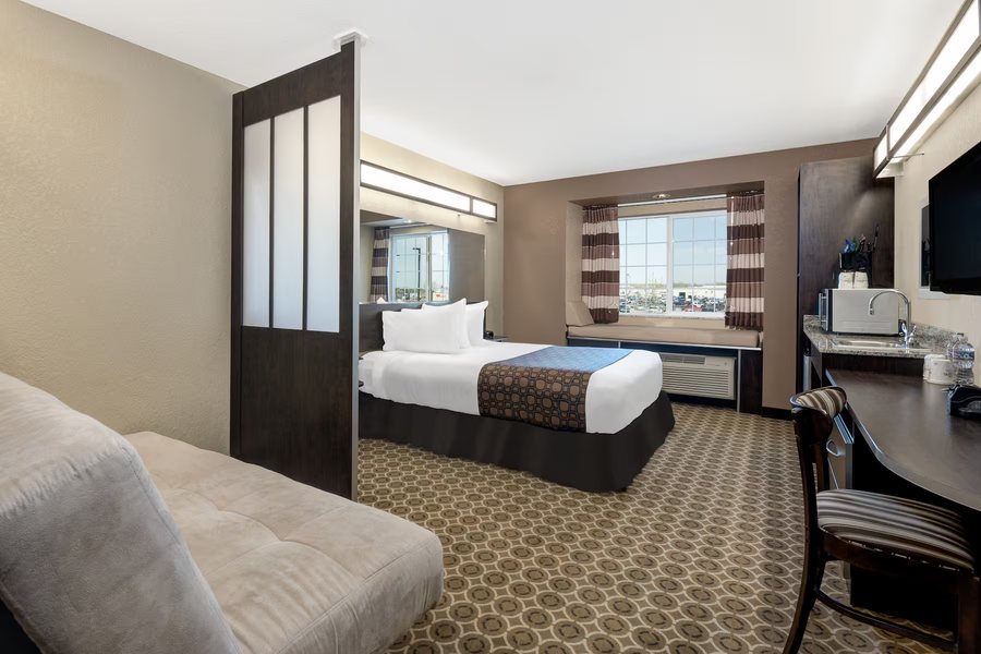 Microtel Inn Suites by Wyndham Williston — Guest room