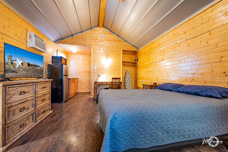 Midland Rv Campground — Guest room