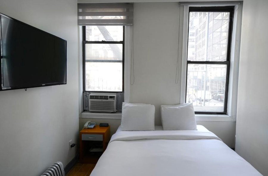 Midtown West Hotel New York City New York — Guest room