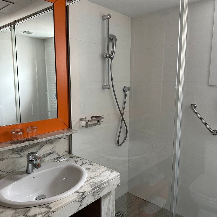 Mihlton Barcelona Barcelona Catalonia — Bathroom
