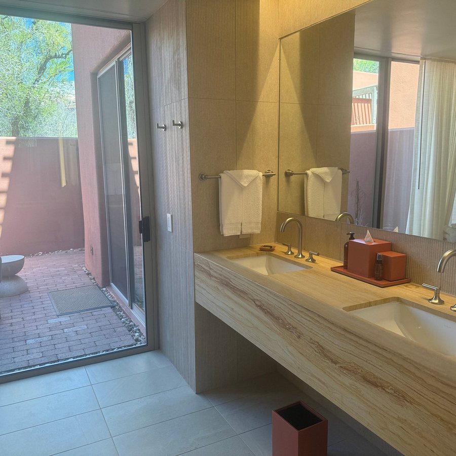 Mii amo — Bathroom