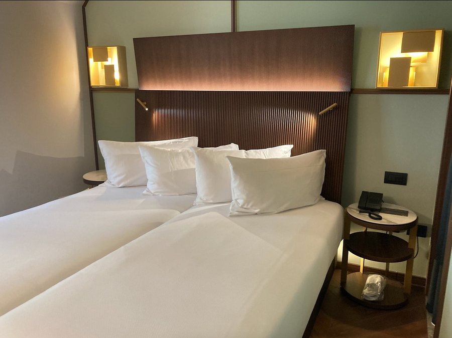 Milano Verticale UNA Esperienze — Guest room