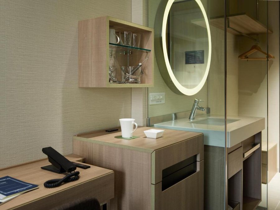 Millennium Mitsui Garden Hotel Tokyo — Bathroom