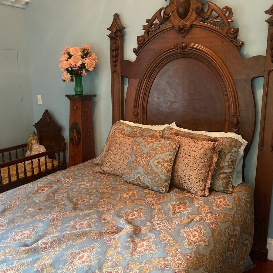 Millsap Baker Estate — Guest room