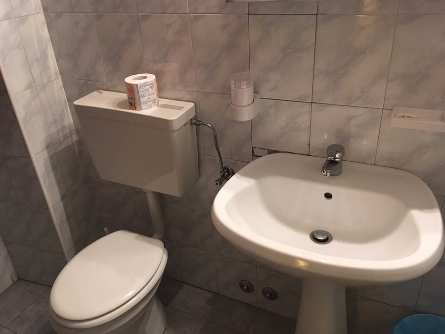 Minerva Hotel Milan — Bathroom