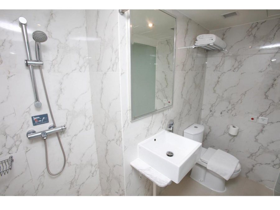 Mini Hotel Causeway Bay Hong Kong — Bathroom