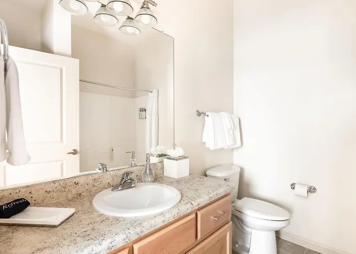 Mint House Greenville Downtown by Kasa — Bathroom