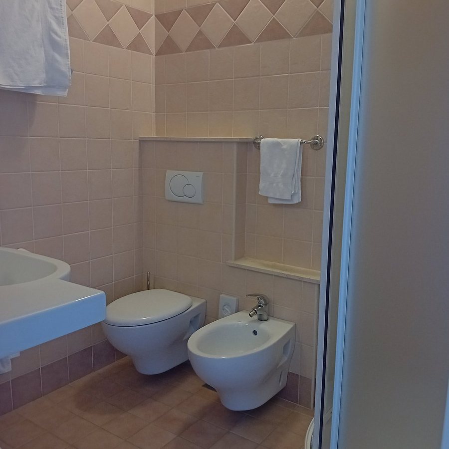 Miramare Hotel Spa — Bathroom