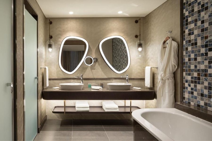 Mirrors Hotel Istanbul — Bathroom