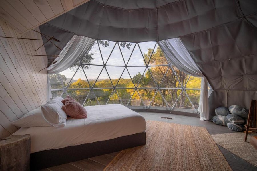 Missing Hotel — Guest room