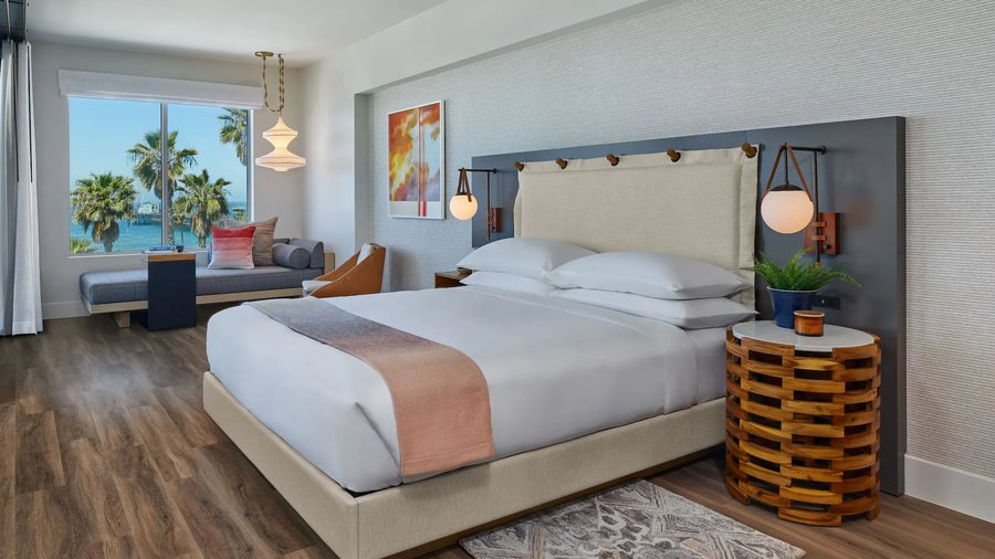Mission Pacific Beach Resort — Guest room