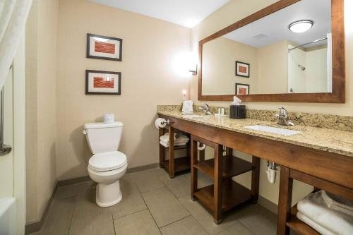 Moab Rustic Inn — Bathroom