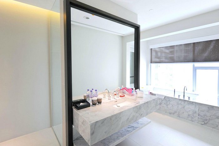 Mode Sathorn Hotel — Bathroom
