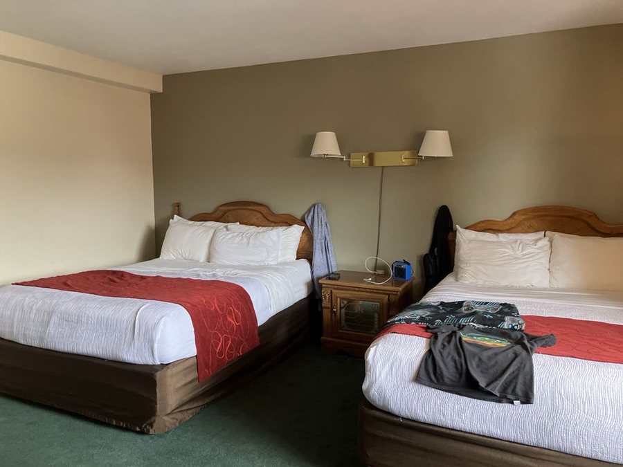 Mohican Motel — Guest room