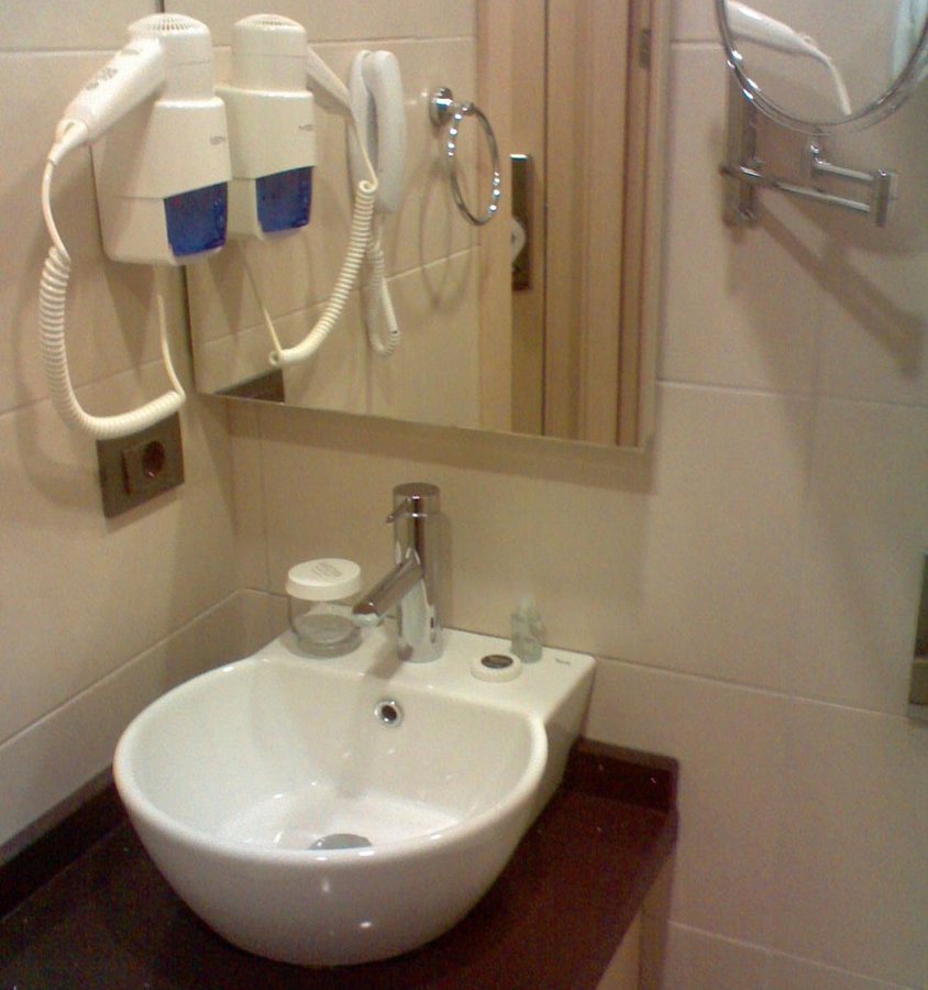 Molton Monapart Mecidiyekoy Istanbul — Bathroom