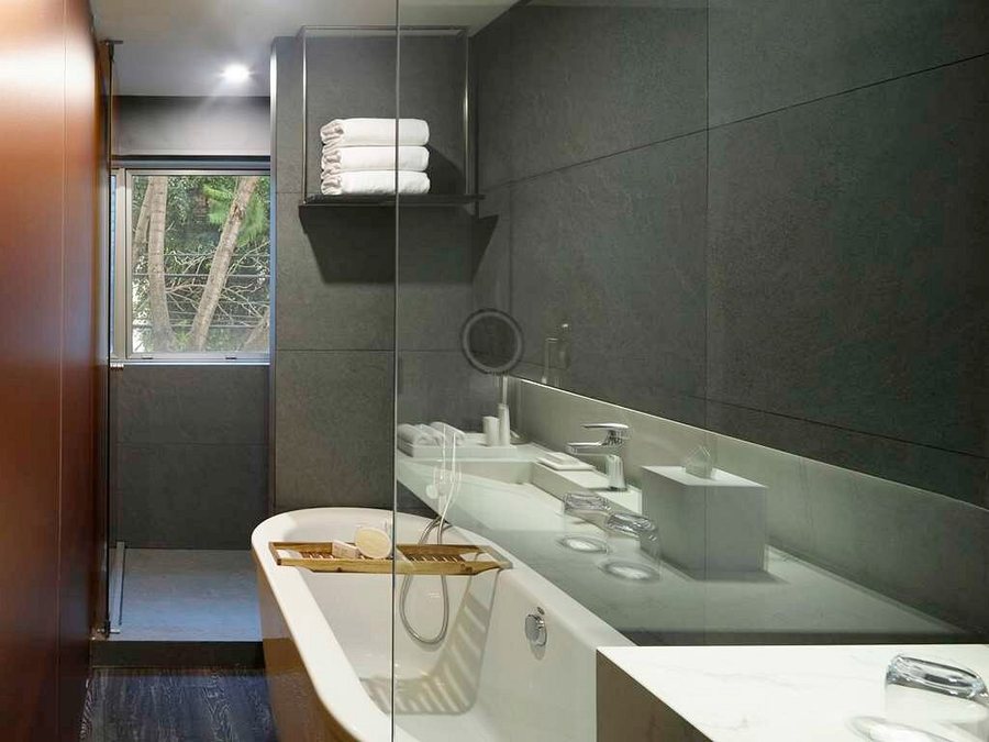 Mondrian Mexico City Condesa — Bathroom