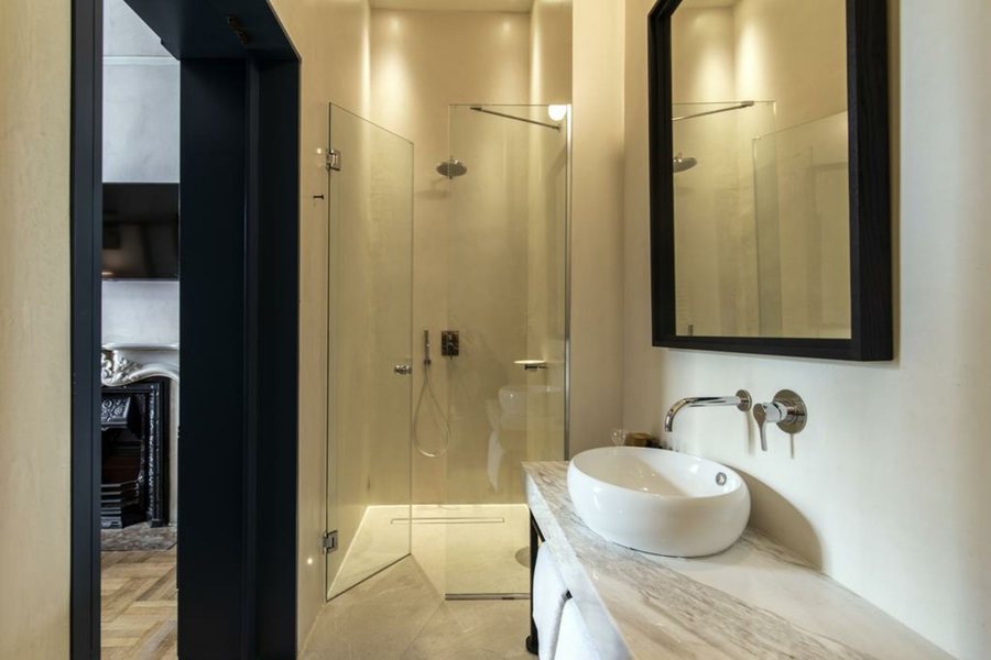 Monsieur Didot — Bathroom
