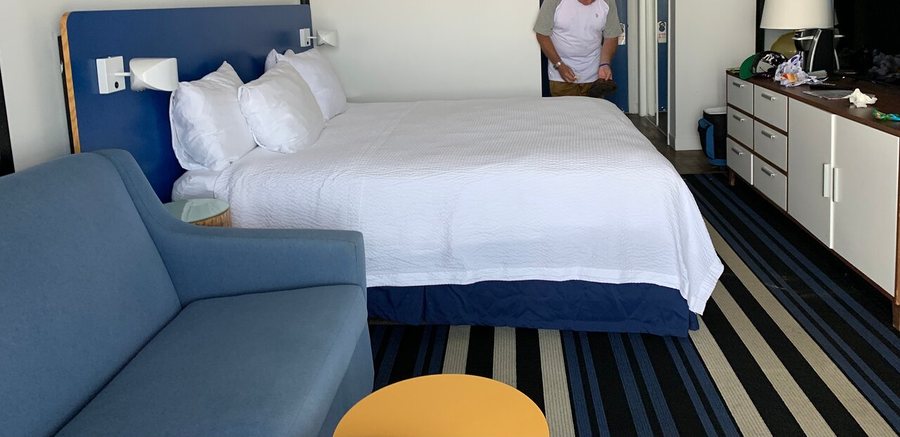 Montauk Blue Hotel — Guest room