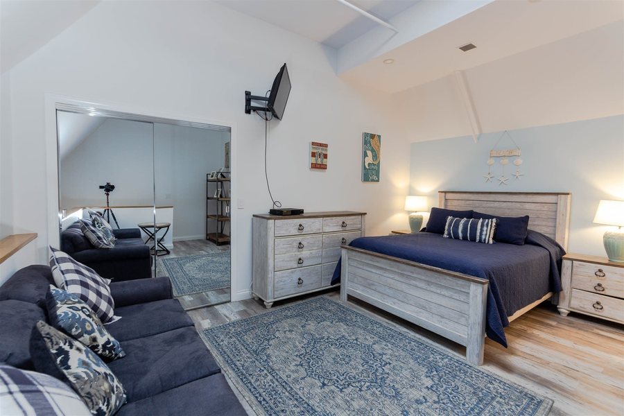 Montauk Manor — Guest room