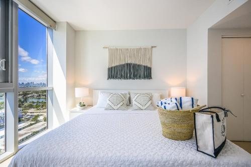 Monte Carlo Miami Beach — Guest room