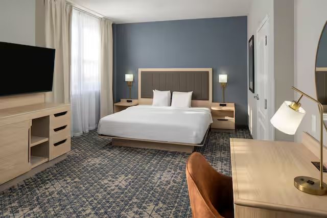 Montgomery Southwest — Guest room
