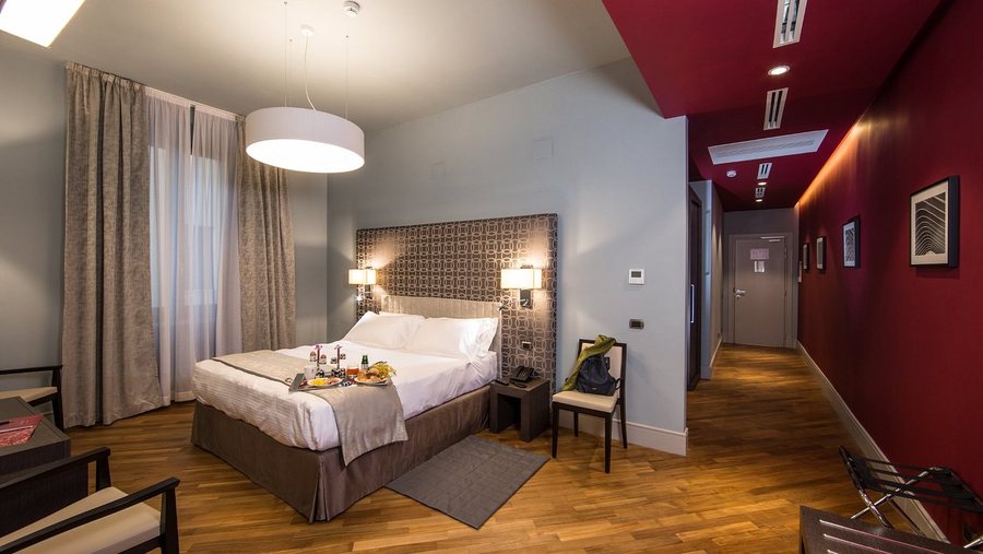 Monti Palace Hotel — Guest room