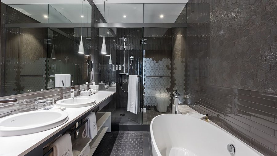 Monument Hotel Barcelona Catalonia — Bathroom