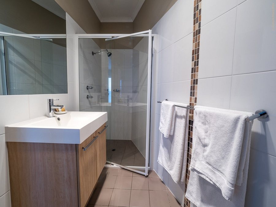 Moonta Bay Motel — Bathroom