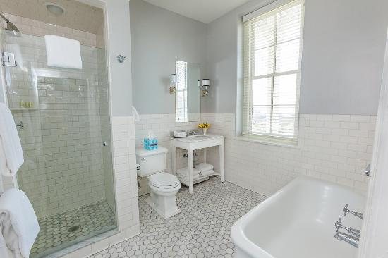 Mooring B B — Bathroom