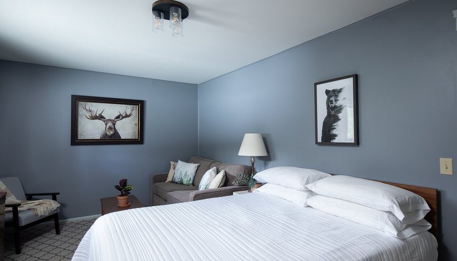 Moose Creek Rv Resort And Bed Breakfast — Guest room