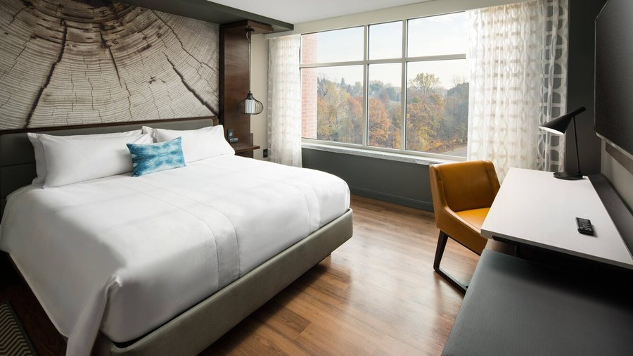 Morgantown Marriott at Waterfront Place — Guest room