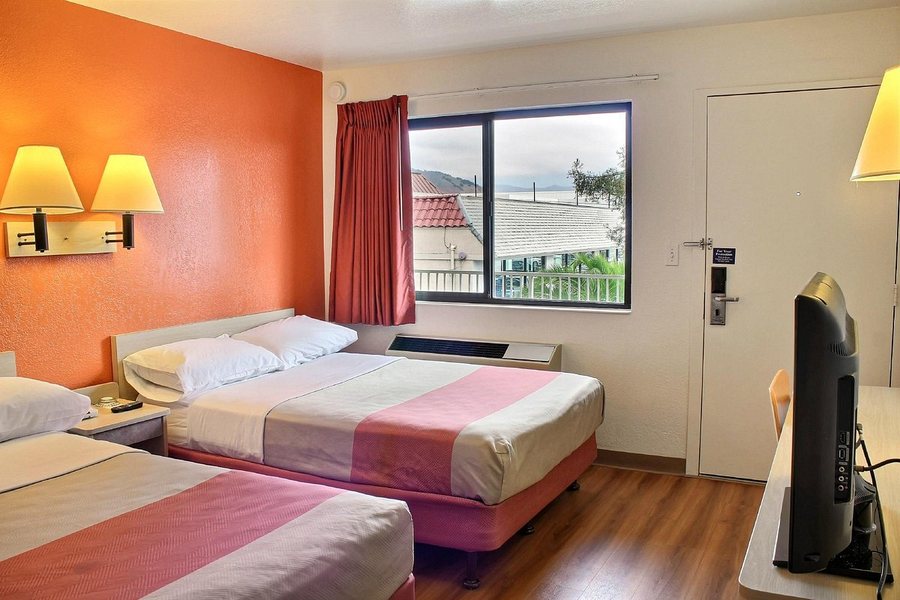 Motel 6 Atascadero CA — Guest room