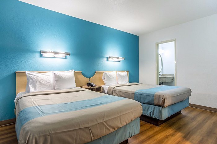 Motel 6 Atlanta GA — Guest room