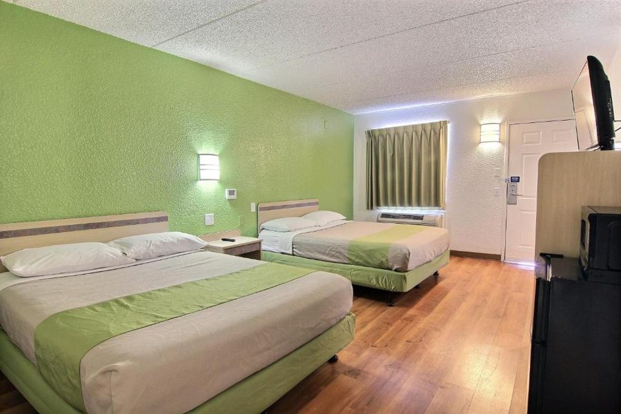 Motel 6 Austin TX Central Downtown UT — Guest room