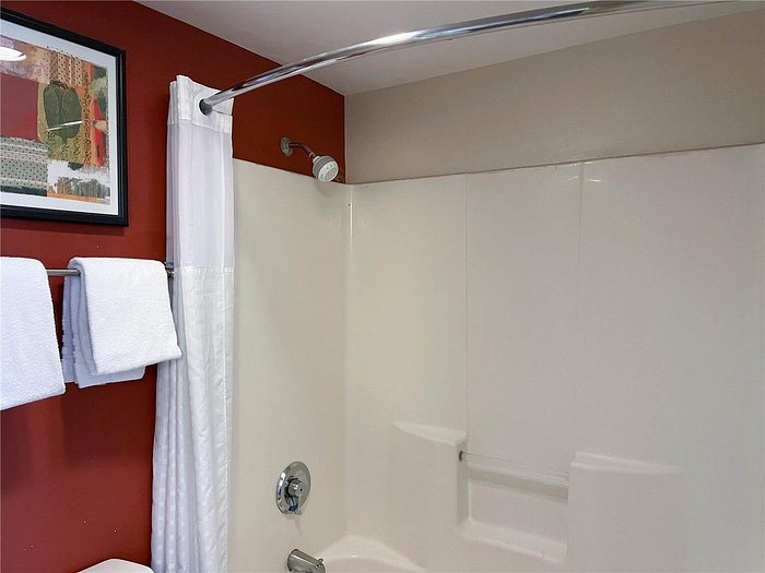 Motel 6 Barstow CA Route 66 — Bathroom