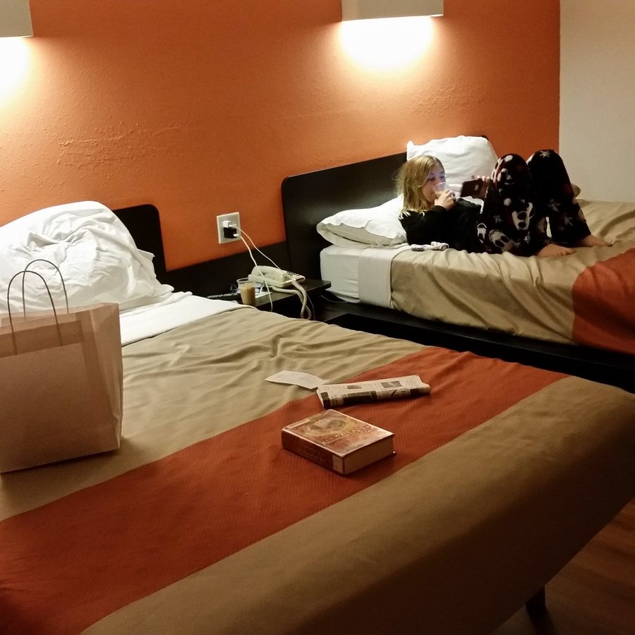 Motel 6 Berea KY — Guest room