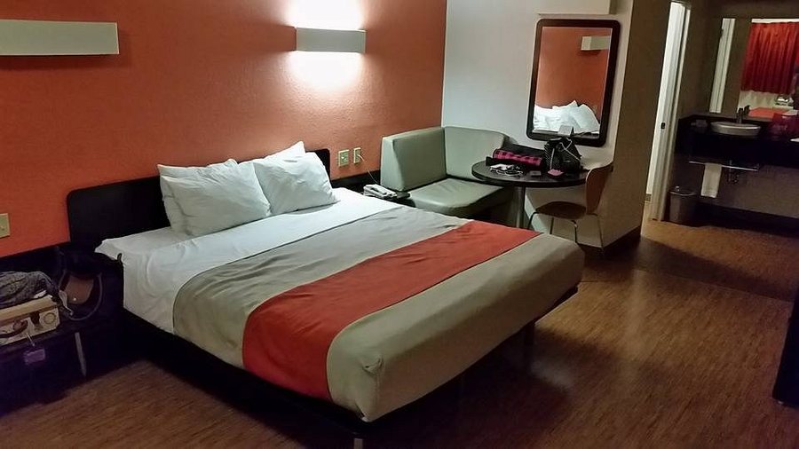 Motel 6 Boerne TX — Guest room