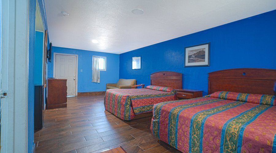 Motel 6 Corpus Christi N Padre Island — Guest room