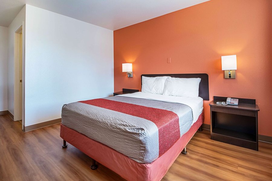 Motel 6 Corpus Christi TX — Guest room