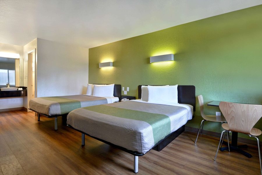 Motel 6 Destin FL — Guest room