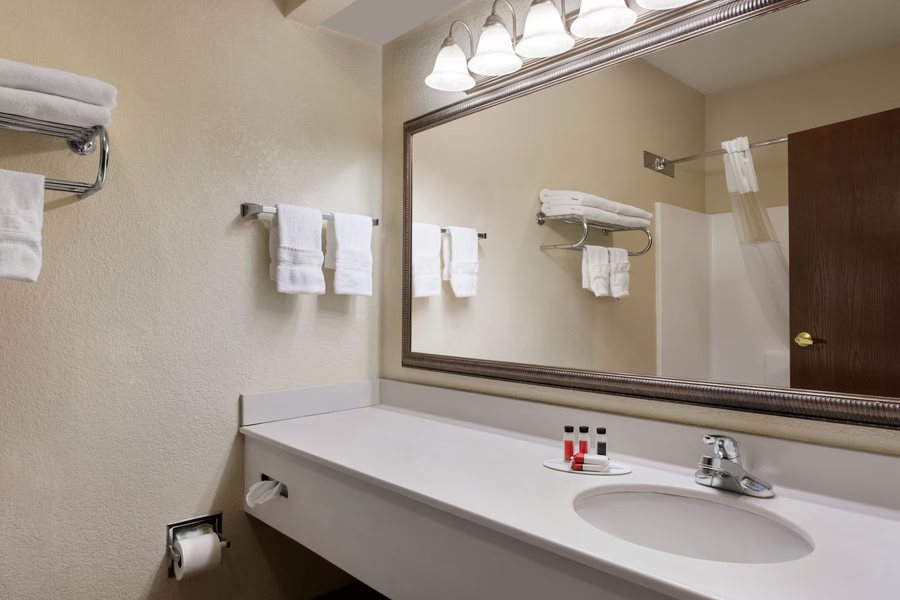 Motel 6 Elizabethtown KY Elizabethtown Kentucky — Bathroom