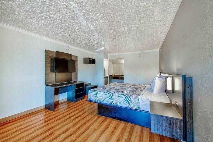 Motel 6 Fort Worth TX White Settlement — Guest room