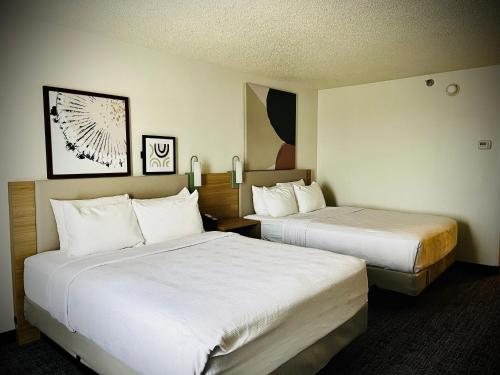 Motel 6 Greenwood Village CO Denver South Tech Center — Guest room