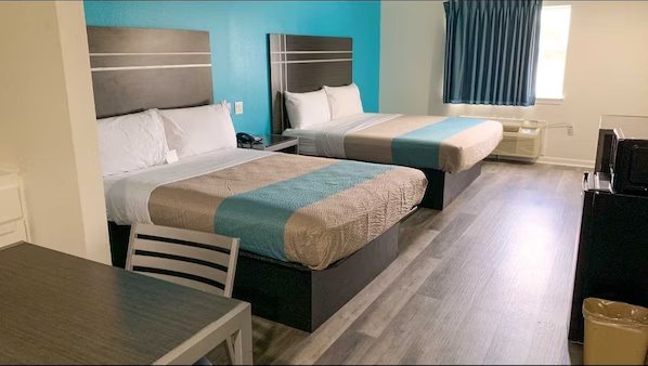 Motel 6 Houston TX Spring — Guest room
