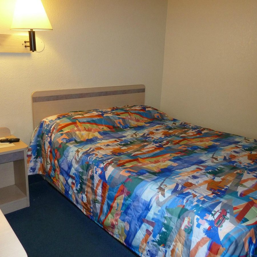 Motel 6 Klamath Falls OR — Guest room