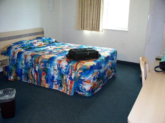 Motel 6 Lake Havasu Lakeside — Guest room