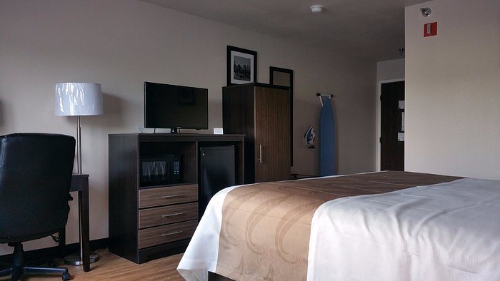 Motel 6 Lancaster PA — Guest room